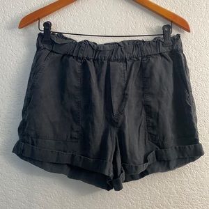 Aerie pull on shorts gray size medium pockets